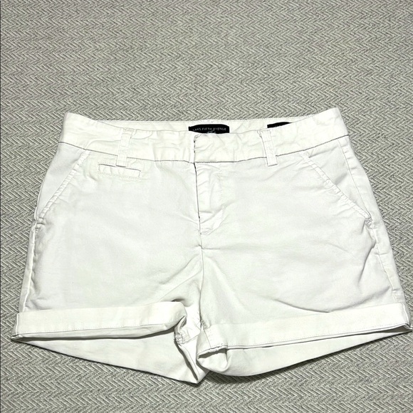 Saks Fifth Ave White Women's Shorts.  Size 2 - Picture 1 of 10